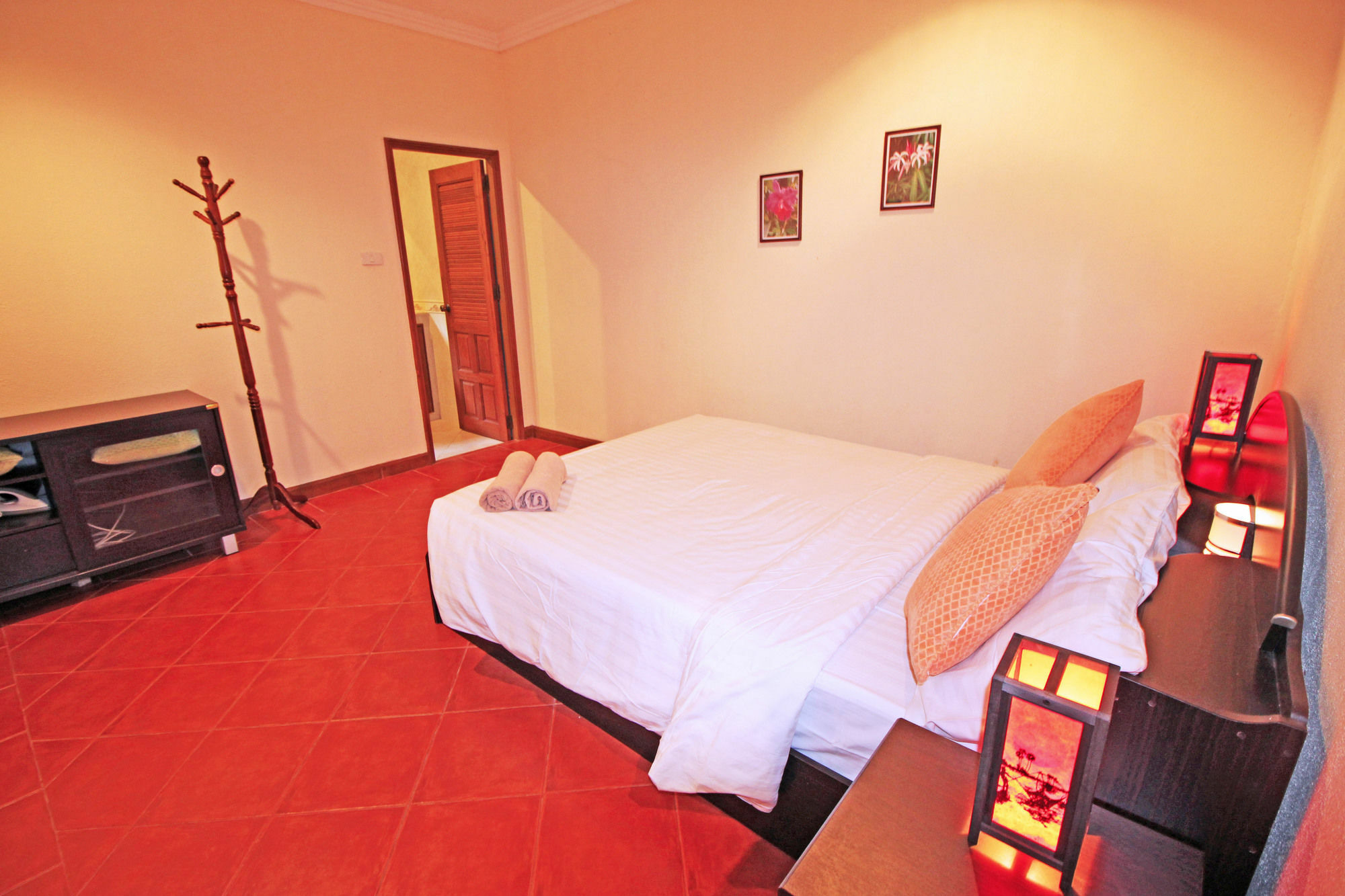 Cosy Beach Pool Villas By Pattaya Sunny Rentals Екстериор снимка