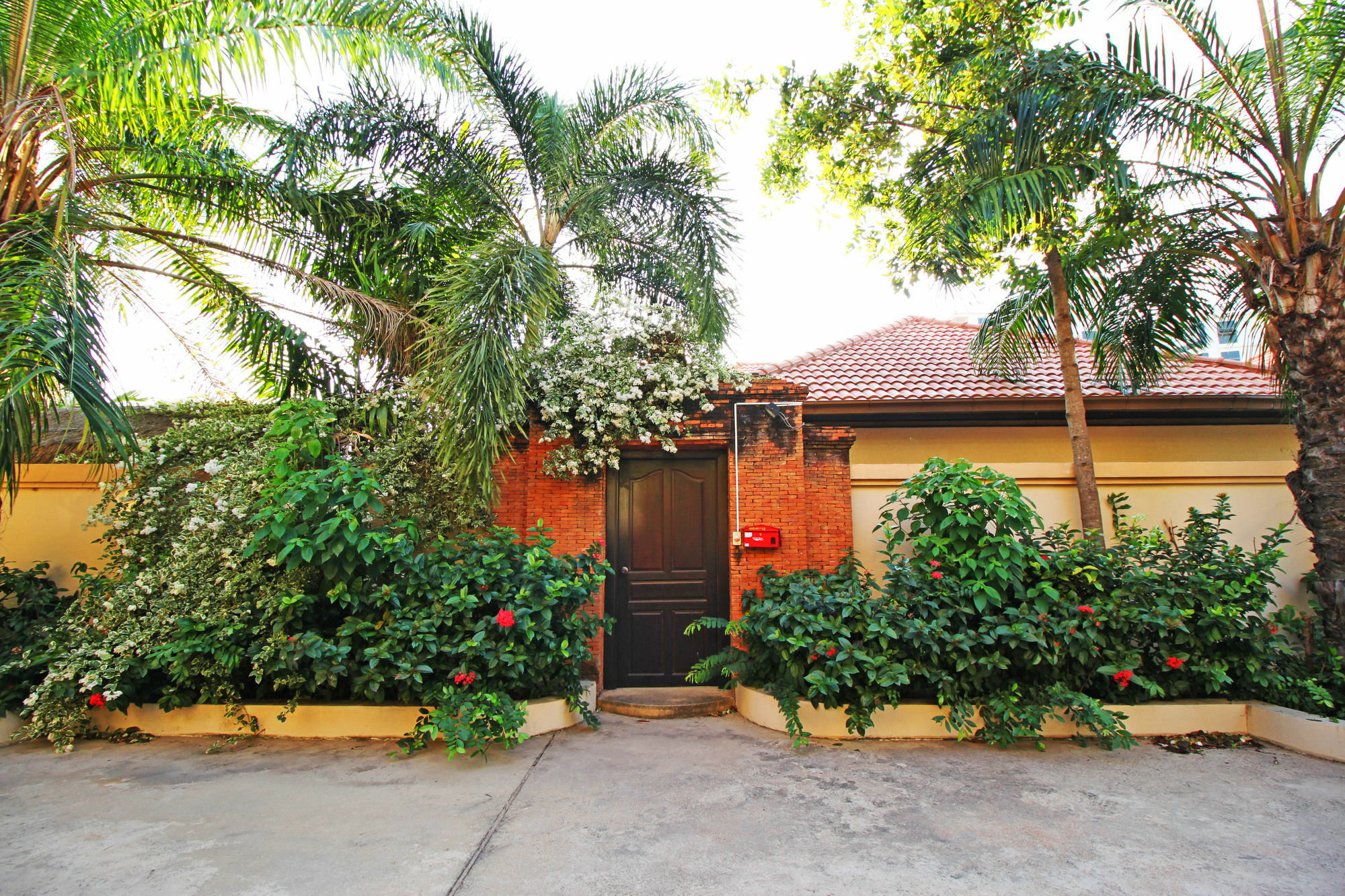 Cosy Beach Pool Villas By Pattaya Sunny Rentals Екстериор снимка