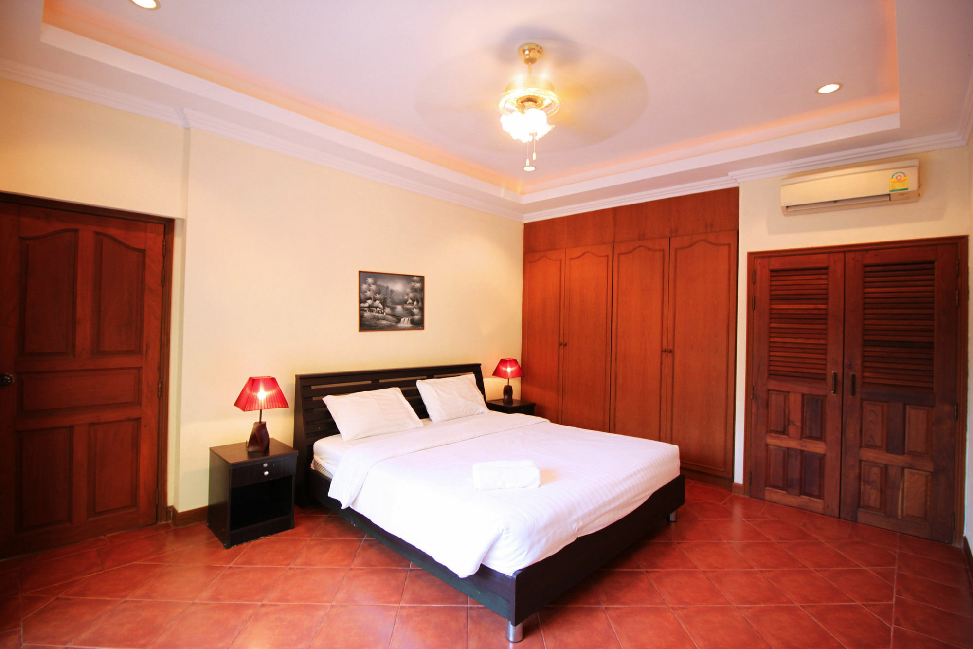 Cosy Beach Pool Villas By Pattaya Sunny Rentals Екстериор снимка