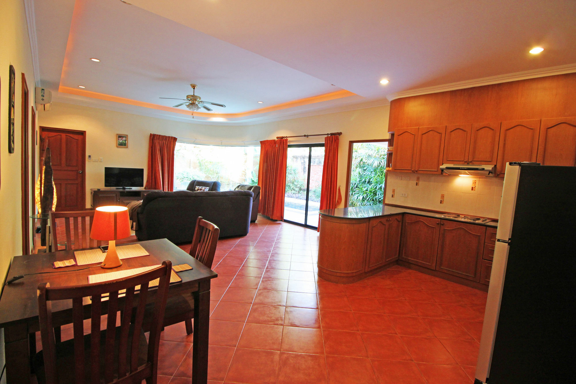Cosy Beach Pool Villas By Pattaya Sunny Rentals Екстериор снимка